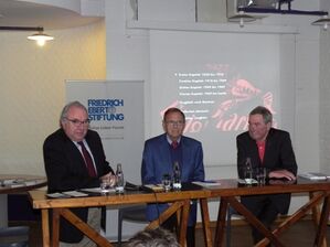 Uwe Beckmeyer (MdB), Günter Lemke (Stadtrat a.D.) und Uwe Mögling (Direktor der Volkshochschule a.D.).